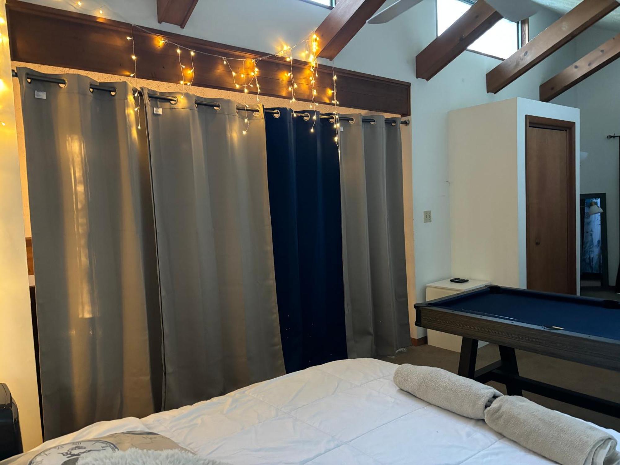 Ambiance - King Bed Cabin, Jetted-Tub & Fireplace Tobyhanna Dış mekan fotoğraf