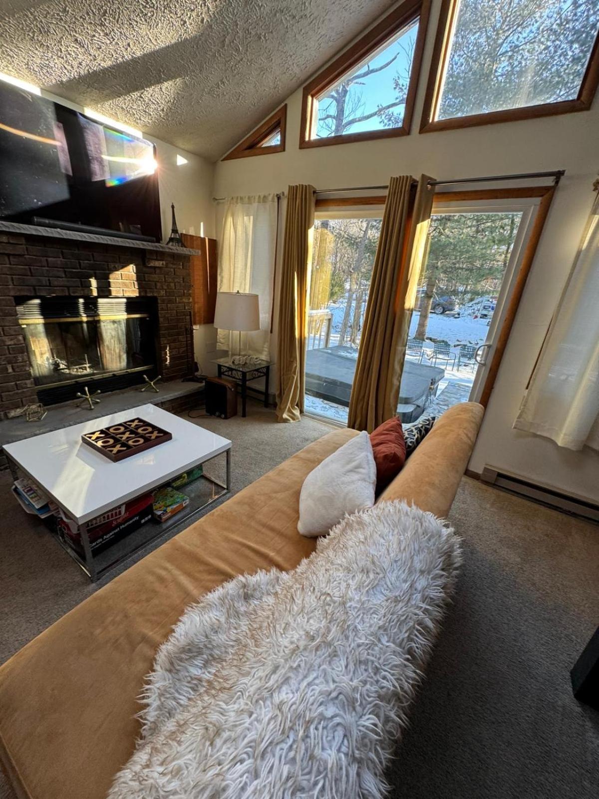 Ambiance - King Bed Cabin, Jetted-Tub & Fireplace Tobyhanna Dış mekan fotoğraf